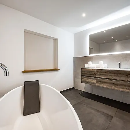 アパート Sonnalp Residences ゼルデン